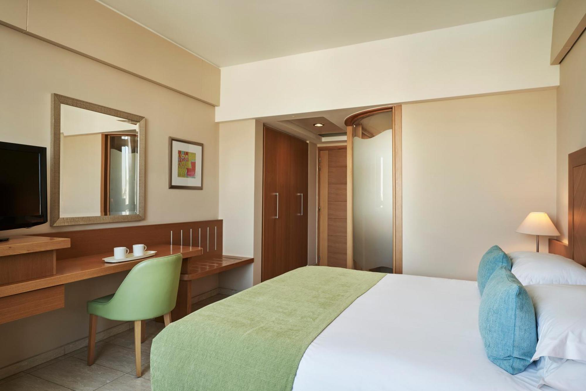 Atlantica Oasis Hotel 利马索尔 外观 照片
