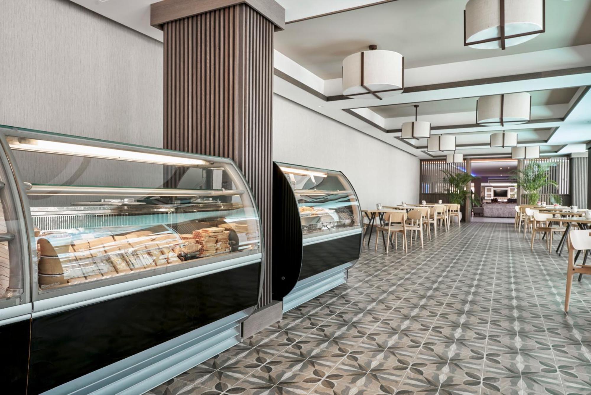Atlantica Oasis Hotel 利马索尔 外观 照片