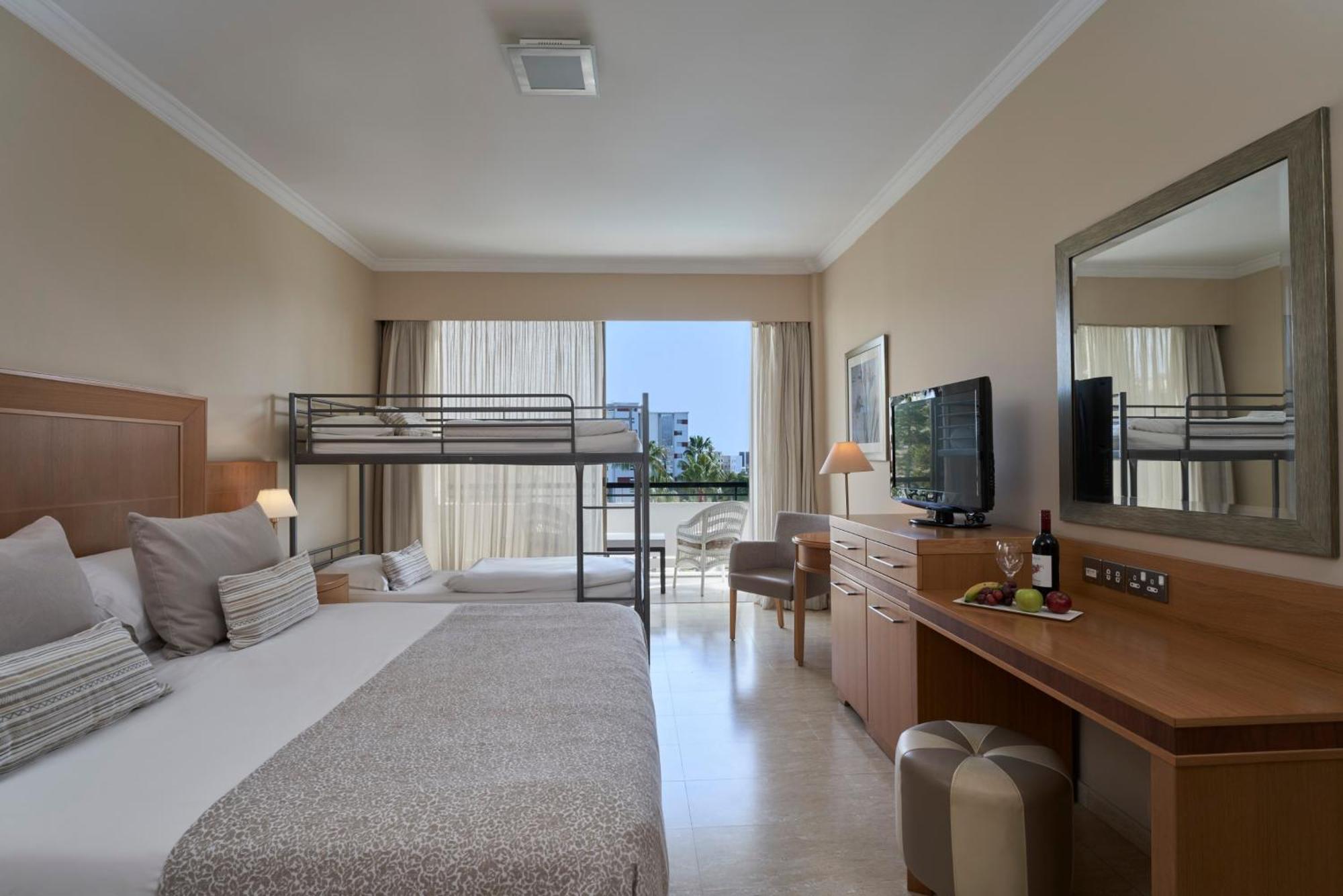 Atlantica Oasis Hotel 利马索尔 外观 照片