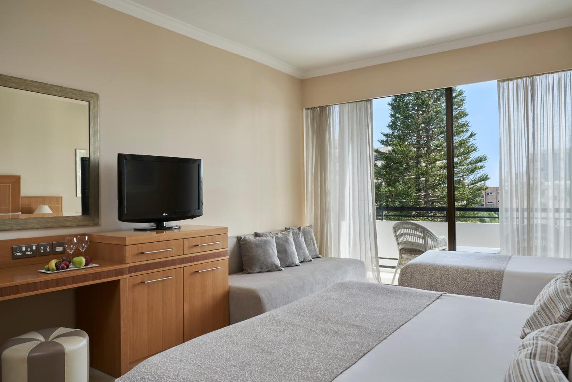 Atlantica Oasis Hotel 利马索尔 外观 照片