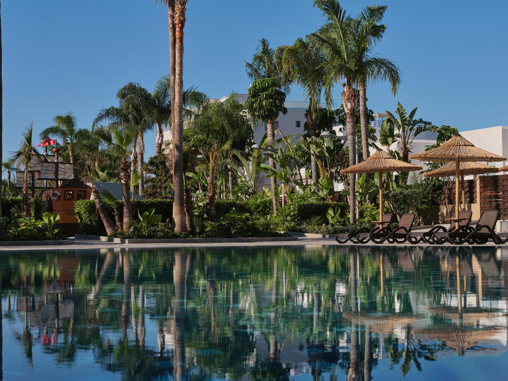 Atlantica Oasis Hotel 利马索尔 外观 照片