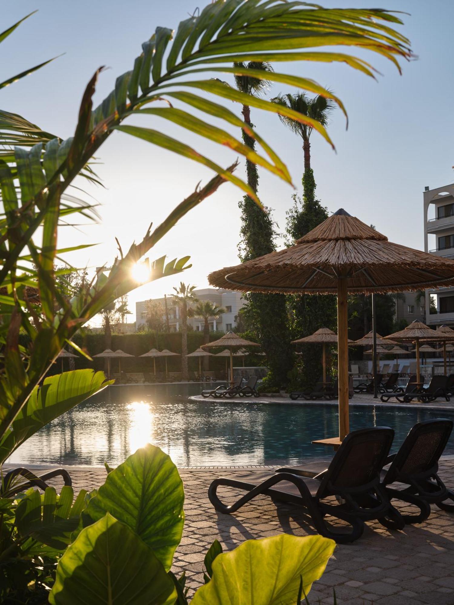 Atlantica Oasis Hotel 利马索尔 外观 照片